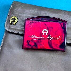 !❤️Vintage Etienne Aigner Mushroom Leather Clutch Bag with Original Red Mirror!